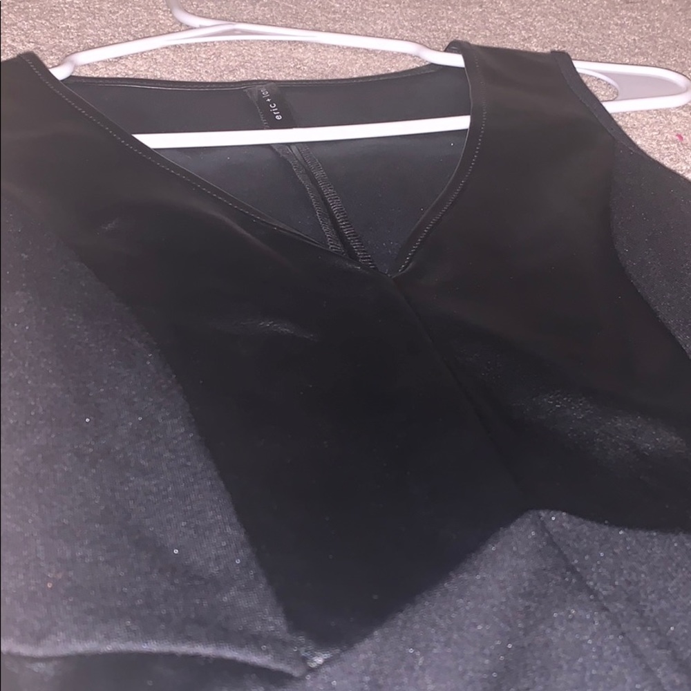 Never worn - Picture 2 of 2
